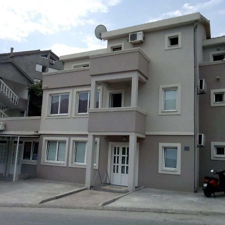 Apartments Grubor 부드바 외부 사진