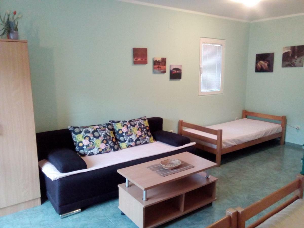 Apartments Grubor 부드바 외부 사진